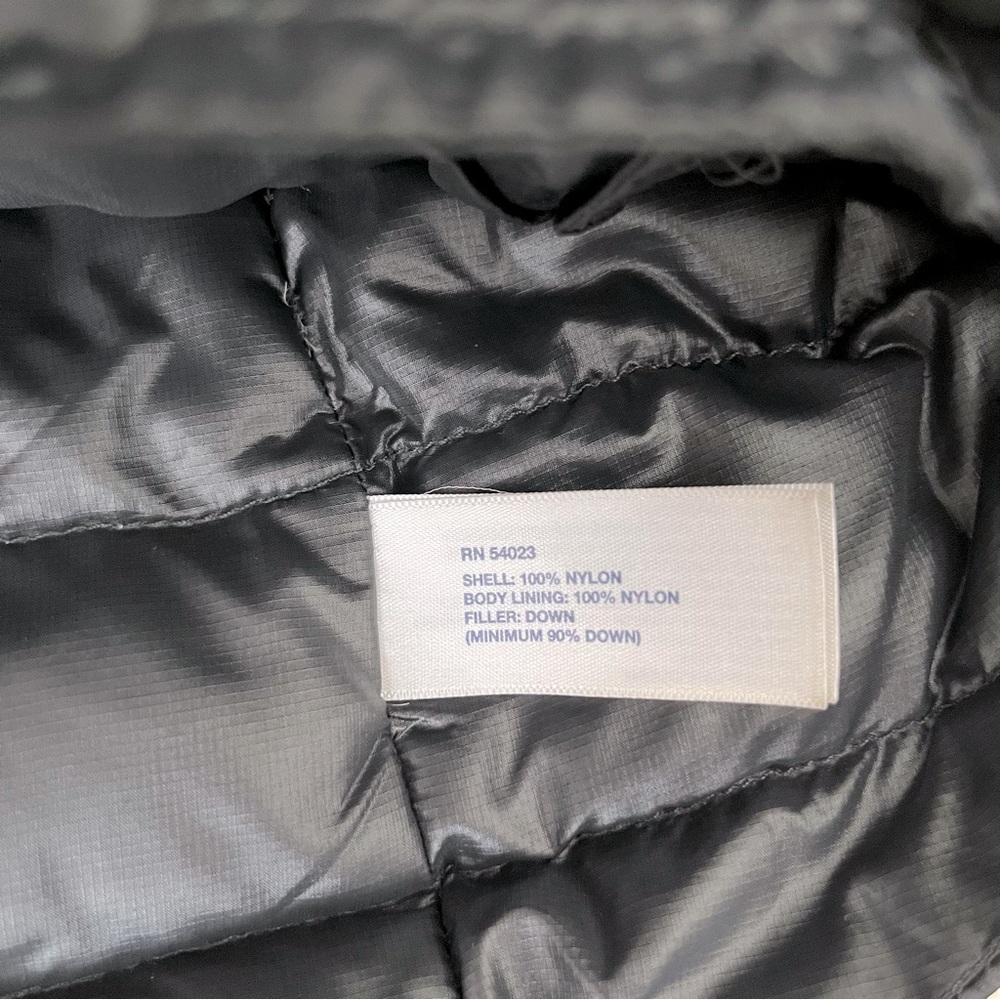 GAP | Black Puffer Vest (S) - Picture 6 of 10